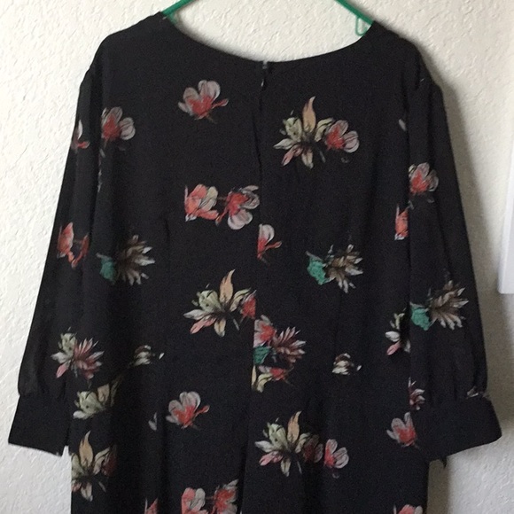 Surplice Georgette Floral Dress - Picture 5 of 7